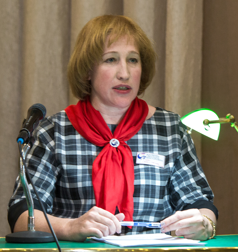 Представитель АО «Сервис-реестр» (регистратор Общества, выполняющего функции счётной комиссии Макеева М.И. выступает с отчетом ревизионной комиссии