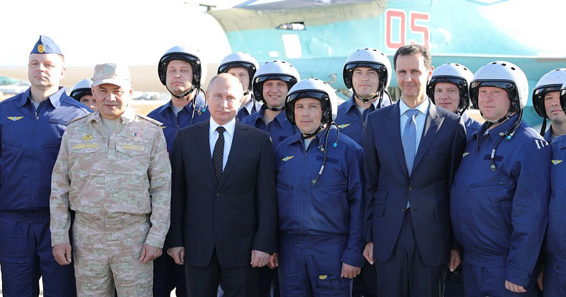 Президент России В.В. Путин и Президент Сирии Башар Асад на базе ВКС России в Сирийской Арабской Республике (РИА Новости, 17.12.2017 г.)