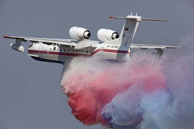 Многоцелевой гидросамолет Бе-200